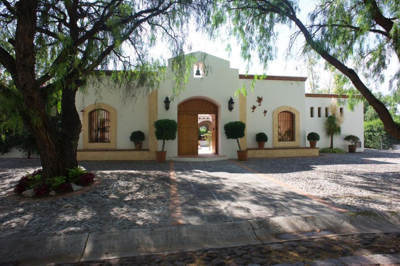 La Casona De Los Colibries El Pueblito  Ngoại thất bức ảnh