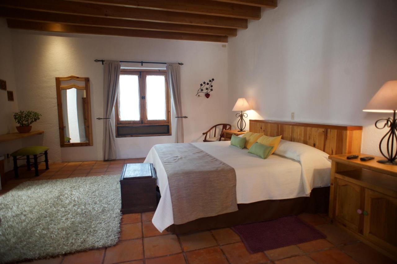 La Casona De Los Colibries El Pueblito  Phòng bức ảnh