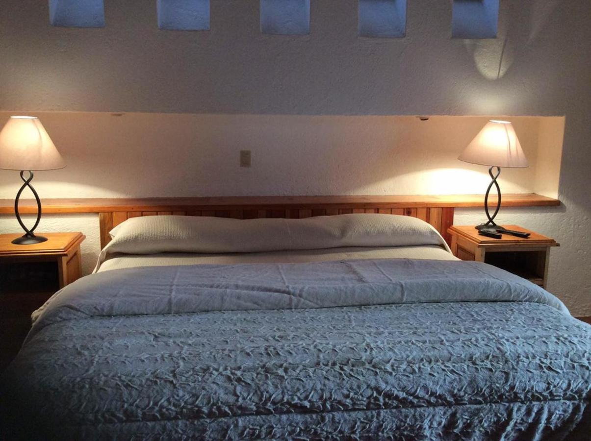 La Casona De Los Colibries El Pueblito  Ngoại thất bức ảnh