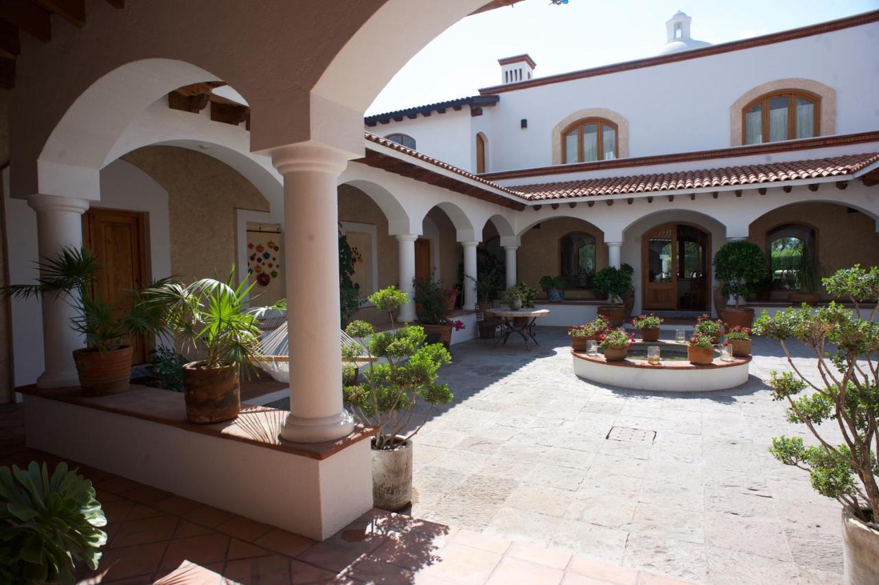 La Casona De Los Colibries El Pueblito  Ngoại thất bức ảnh
